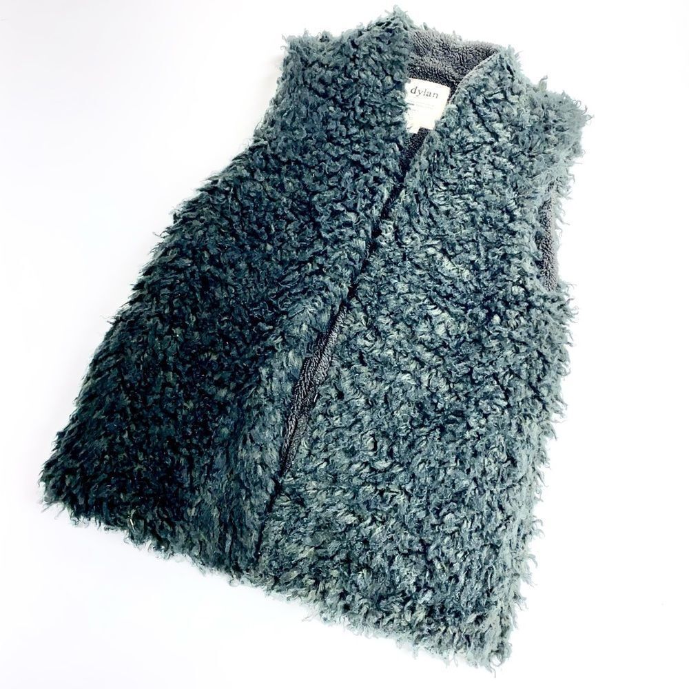 Dylan by True Grit faux fur grey fuzzy vest M